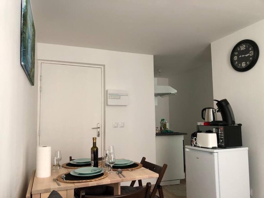 Superbe Appartement Meuble Refait A Neuf Tricastin Pierrelatte ภายนอก รูปภาพ